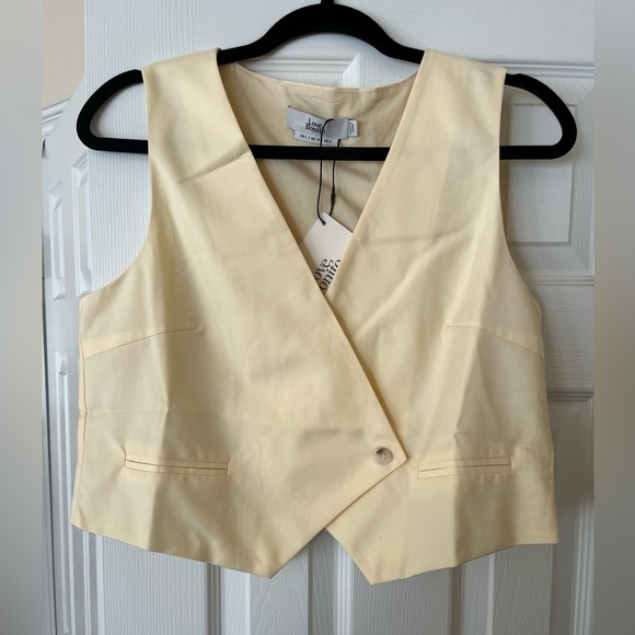 love, bonito Tops - Elegant Cream Crop Top Vest